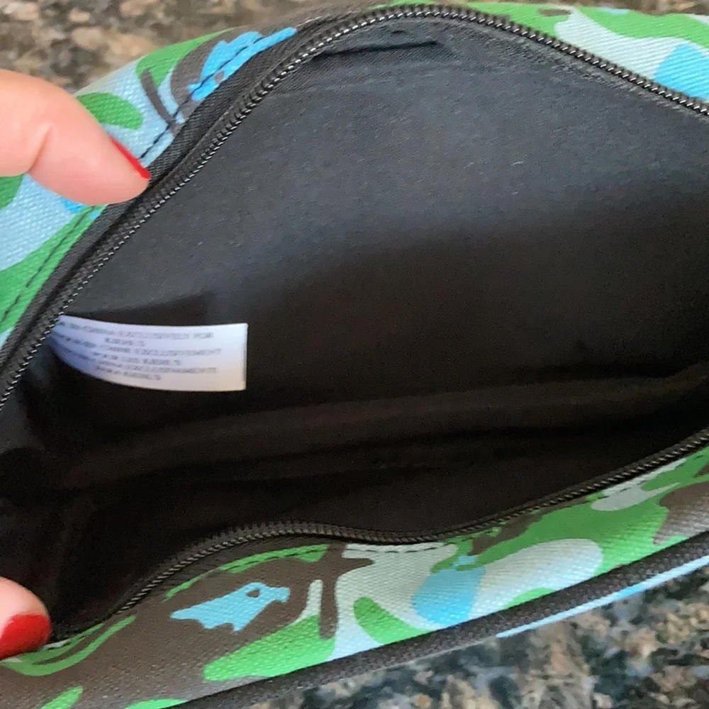 KIEHL'S CAMOUFLAGE COSMETIC BAG DOPP KIT/SHAVING KIT NWOT